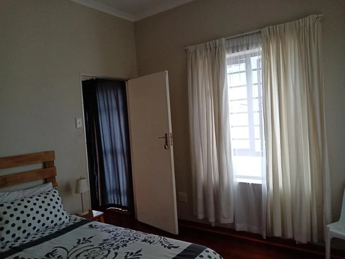 Uyolo Guest Logde Villa Port Elizabeth